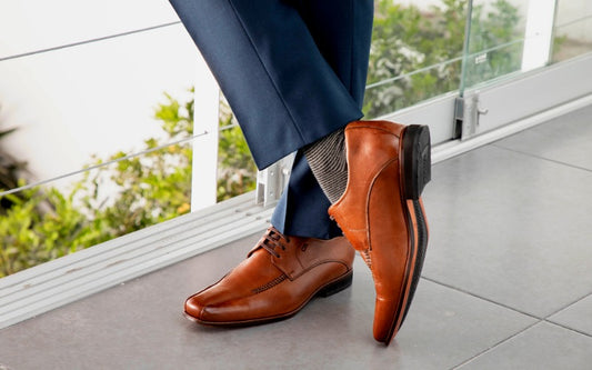 EL SIMBOLISMO DEL CUERO EN LOS ZAPATOS